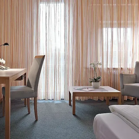 Bfwhotel Und Tagungszentrum Hotel 3*