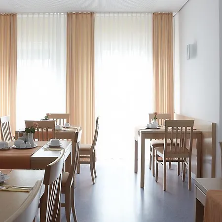 Hotell Bfwhotel Und Tagungszentrum 3*
